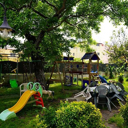 פומפיי Familiainn Rooms & Apartments מראה חיצוני תמונה