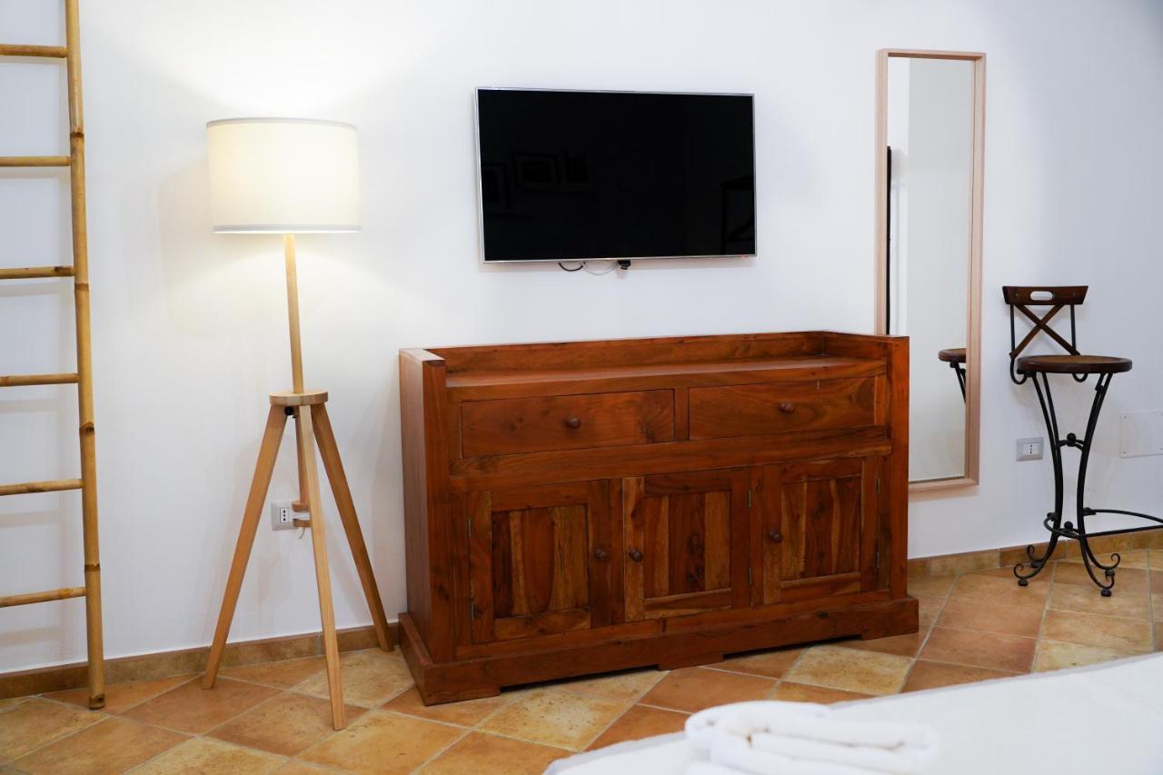 פומפיי Familiainn Rooms & Apartments מראה חיצוני תמונה