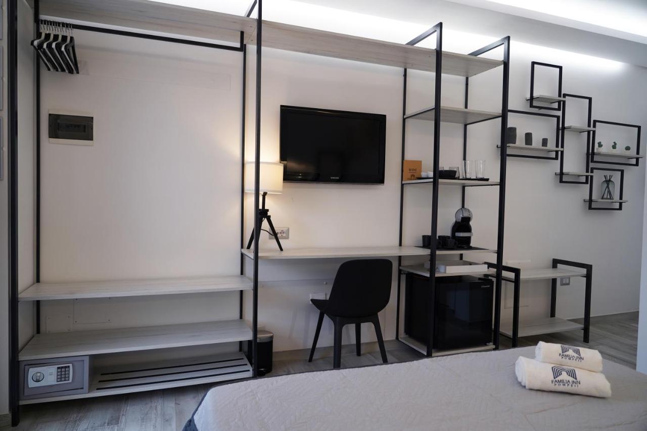 פומפיי Familiainn Rooms & Apartments מראה חיצוני תמונה