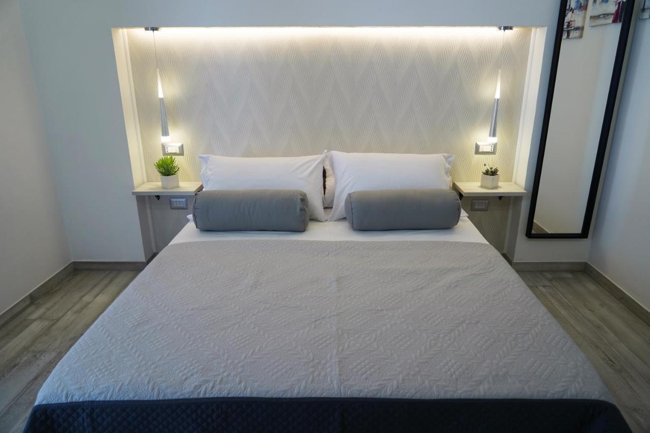 פומפיי Familiainn Rooms & Apartments מראה חיצוני תמונה