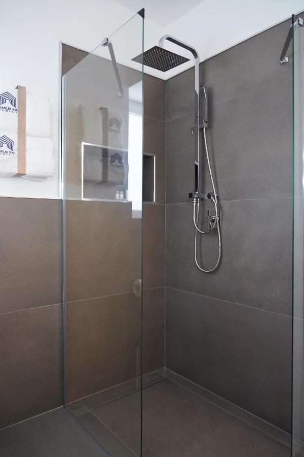 פומפיי Familiainn Rooms & Apartments מראה חיצוני תמונה