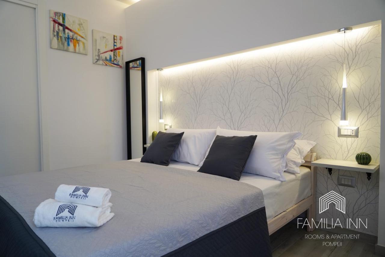 פומפיי Familiainn Rooms & Apartments מראה חיצוני תמונה